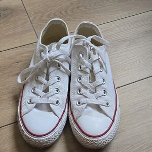 CONVERSE CTAS White Low Top Sneakers Size Women's 6 Men's 4
